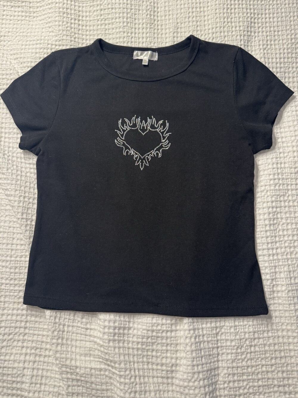 Riley & James Black Baby Tee XL Cropped Rhinestone Heart Flames Embellished Y2K